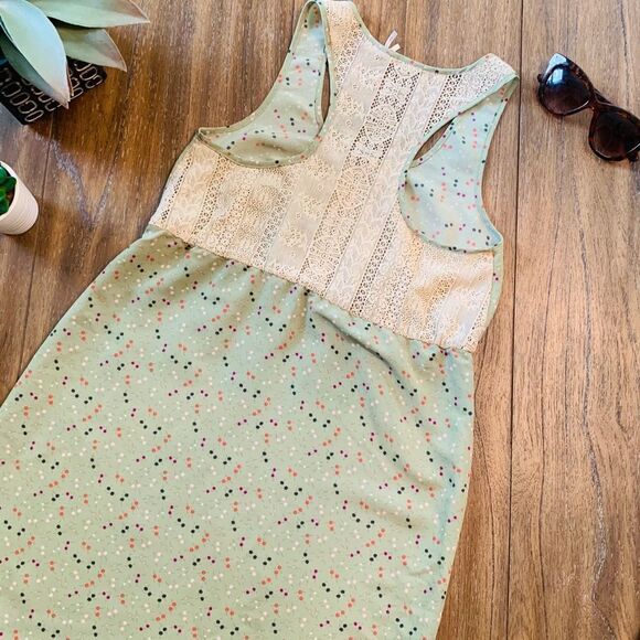 UO Kimchi Blue xs dress green lace z… - Picture 4 of 5